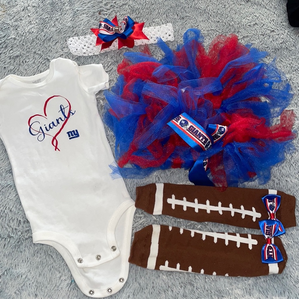 Baby girl NY Giants 4 piece outfit